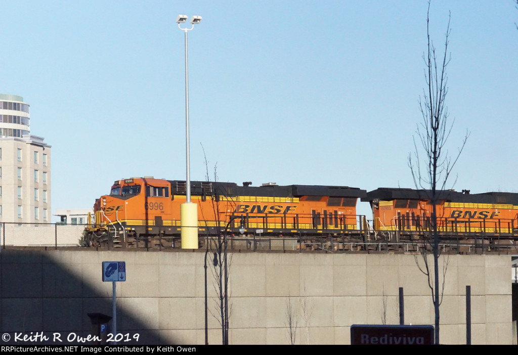 BNSF 6996